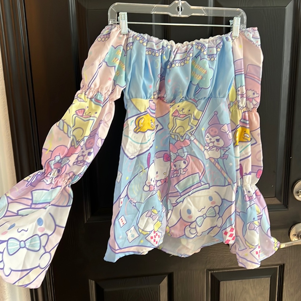 NWT hello kitty Sanrio off the shoulder top!!